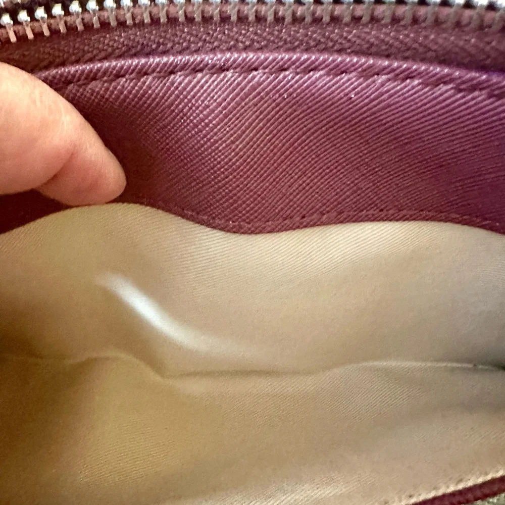 Dana Buchman LARGE Burgundy Wristlet/ Built-in Wallet 9 x 5 x 1